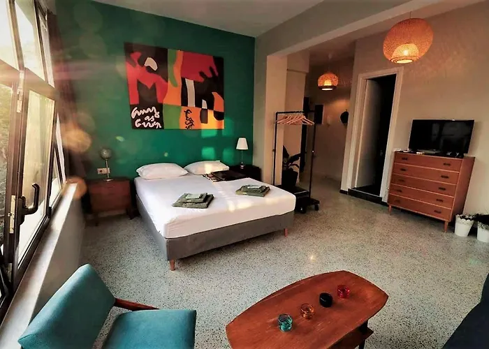 Central urban studio A