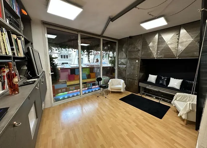 Athens Centre Diamond